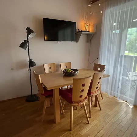 Lasch In Adler * קפרון